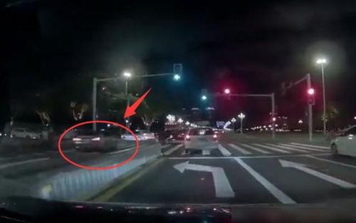 珠海车祸最新爆料,悲剧现场细节曝光，事故原因引关注  第1张